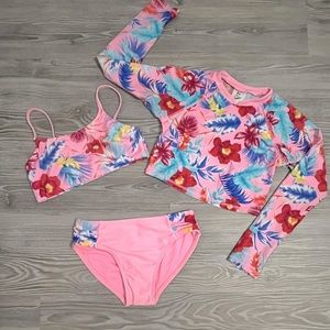 Girls swim wear